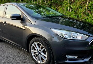 Ford Focus 136.000 km 5.890 &euro; Duisburg 47167