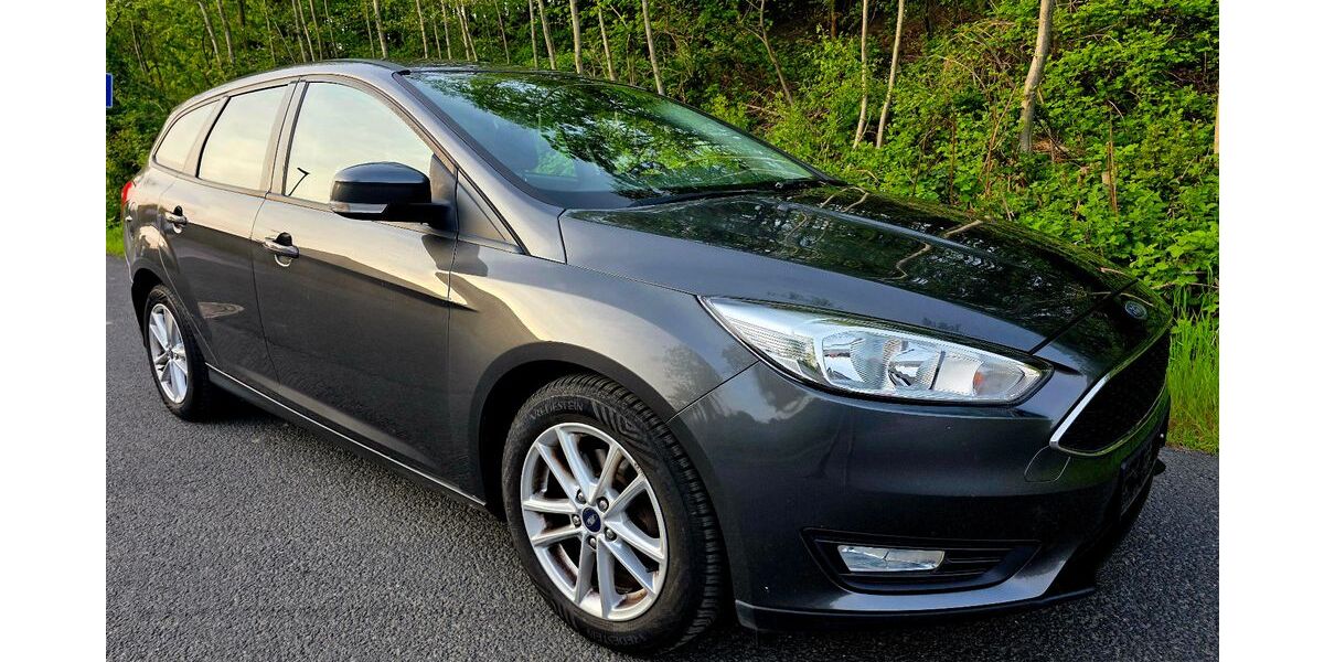 Ford Focus 136.000 km 5.890 &euro; Duisburg 47167