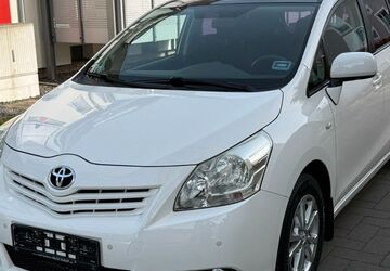Toyota Verso 155.000 km 6.840 &euro; Düsseldorf 40468
