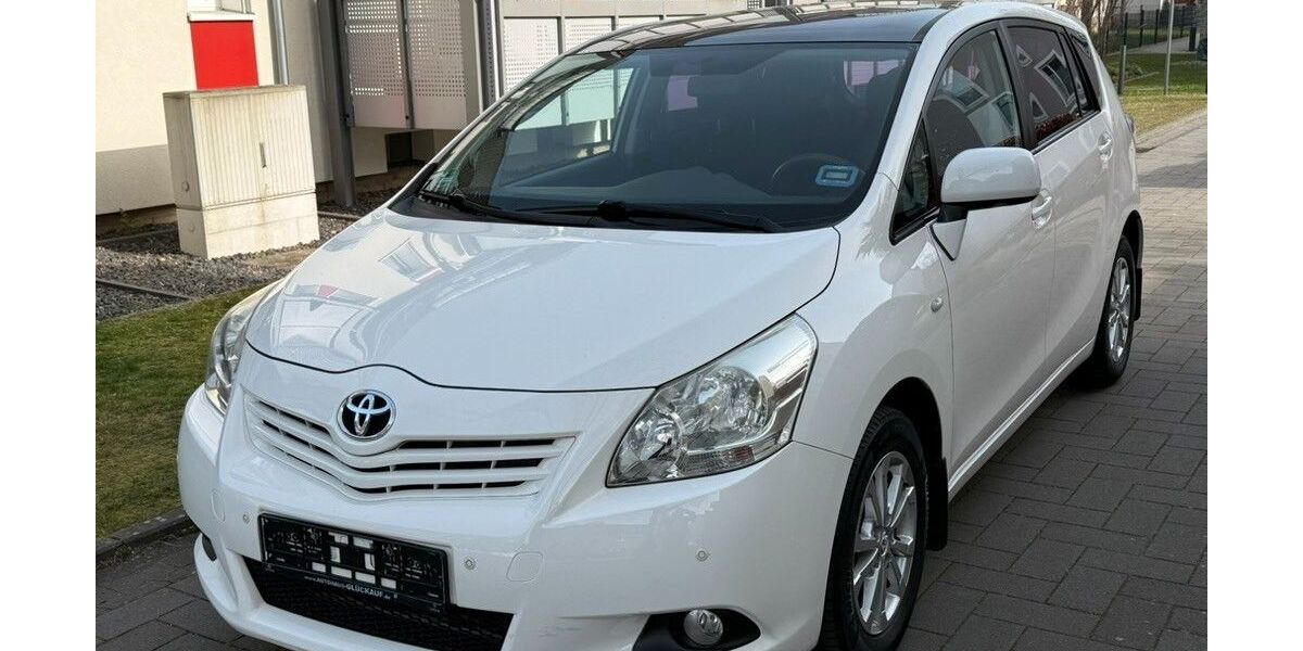 Toyota Verso 155.000 km 6.840 &euro; Düsseldorf 40468
