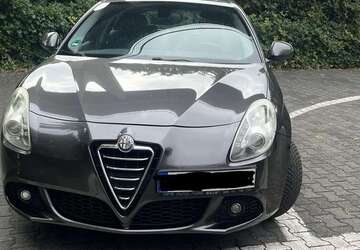 Alfa Romeo Giulietta 218.000 km 3.990 &euro; Neuss 41462