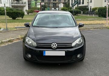 VW Golf 185.000 km 7.500 &euro; Düsseldorf 40239