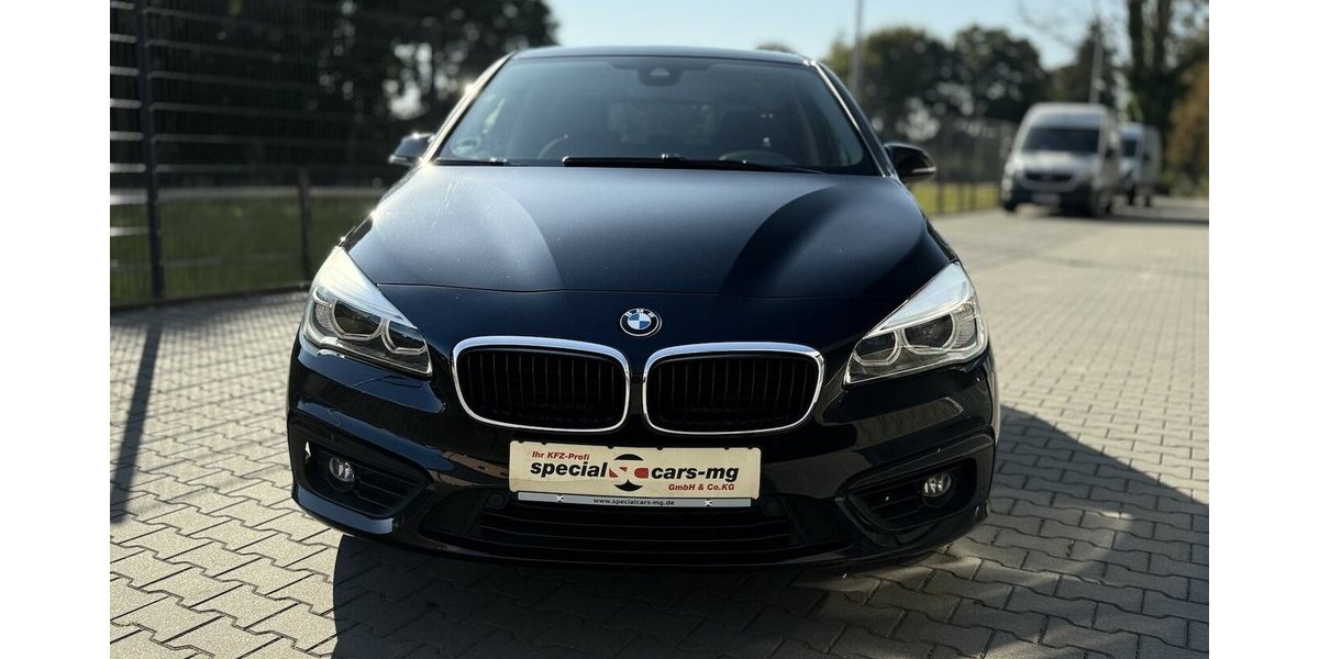 BMW 218 Active Tourer i / Advantage / PANO / Keyless 70.000 km 16.890 &euro; Mönchengladbach 41066