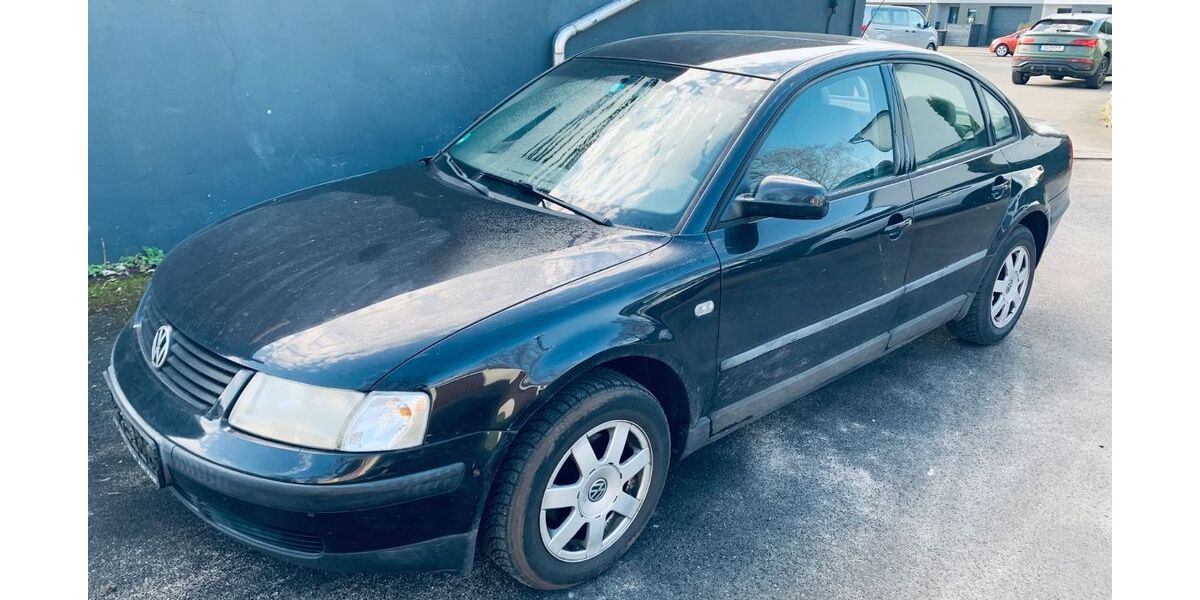 VW Passat 145.064 km 799 &euro; Hilden 40723