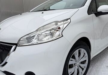 Peugeot 208 81.900 km 5.990 &euro; Viersen 41748