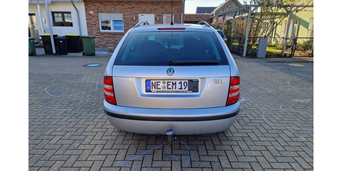 Skoda Fabia 389.000 km 2.200 &euro; Dormagen 41539