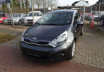 Kia Rio 161.000 km 3.990 &euro; Duisburg 47249