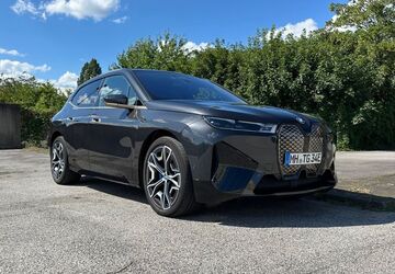 BMW iX 34.000 km 58.700 &euro; Mülheim an der Ruhr 45472