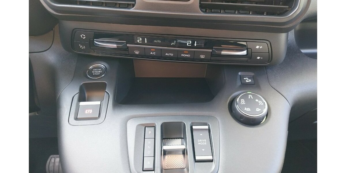 Opel Combo Life - e Ultimate 4.500 km 28.290 &euro; HAAN 42781