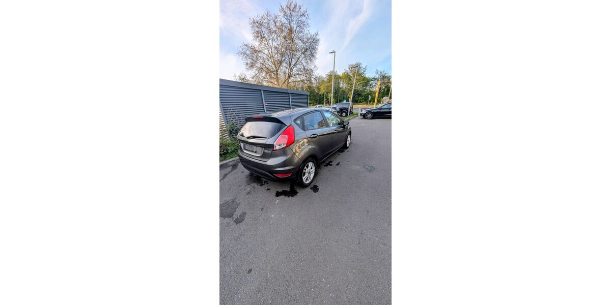Ford Fiesta 188.000 km 5.400 &euro; Düsseldorf 40591