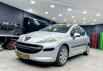 Peugeot 207 147.000 km 4.500 &euro; Düsseldorf 40470