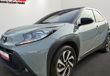 Toyota Aygo (X) 4.013 km 15.980 &euro; Oberhausen 46117