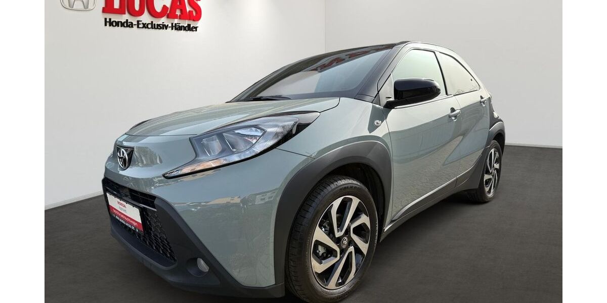 Toyota Aygo (X) 4.013 km 15.980 &euro; Oberhausen 46117