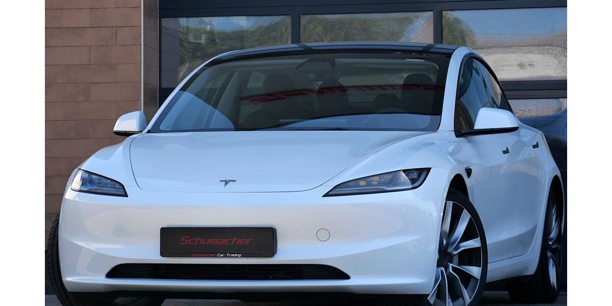 Tesla Model 3 13.900 km 44.490 &euro; Krefeld 47800