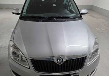 Skoda Fabia 137.500 km 3.800 &euro; Düsseldorf 40472