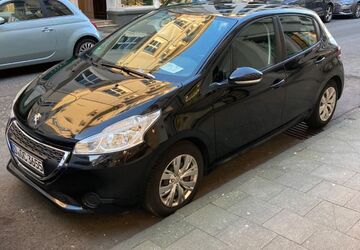Peugeot 208 143.500 km 2.900 &euro; Düsseldorf 40213