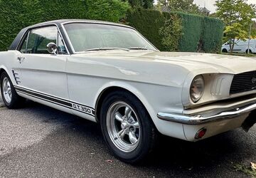 Ford Mustang 25.000 km 28.900 &euro; Grevenbroich 41516