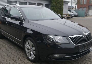 Skoda Superb 202.515 km 8.490 &euro; Düsseldorf 40233