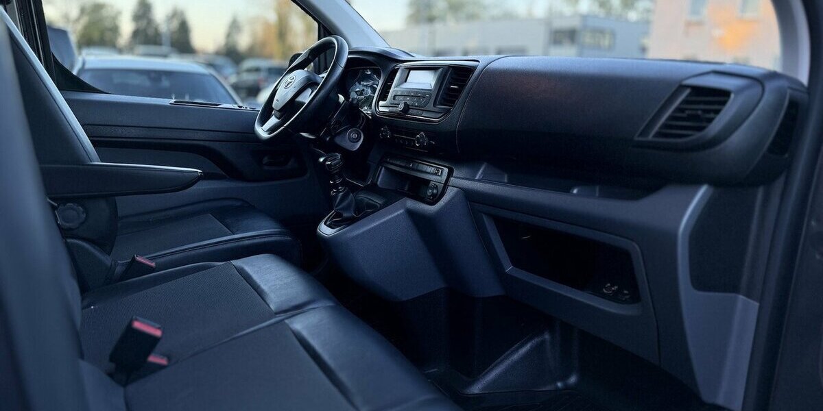 Toyota Proace Lang / Euro 6 / Klima / 3 Sitze / AHK 108.000 km 15.490 &euro; Mönchengladbach 41066