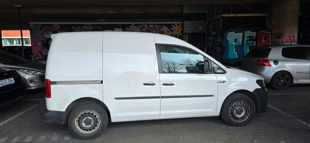 VW Caddy 129.000 km 10.500 &euro; Düsseldorf 40595
