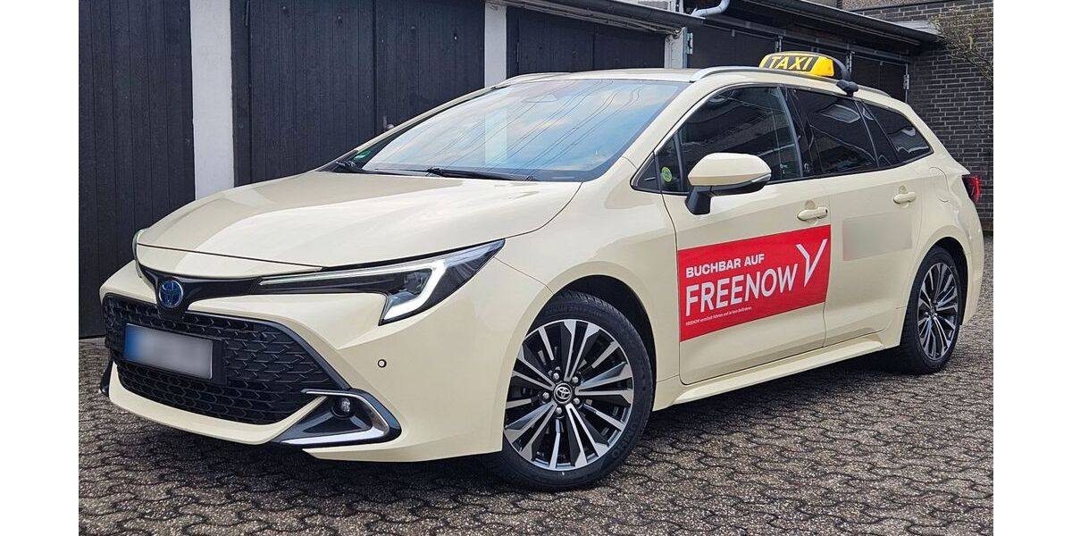 Toyota Corolla 80.000 km 26.180 &euro; Düsseldorf 40591