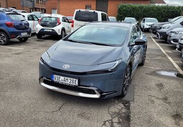 Toyota Prius 2.000 km 32.880 &euro; Viersen 41748