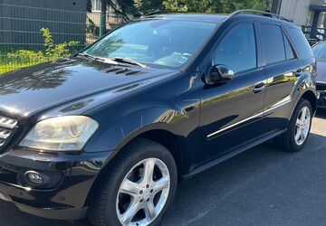 Mercedes-Benz ML 320 209.700 km 11.500 &euro; hilden 40721