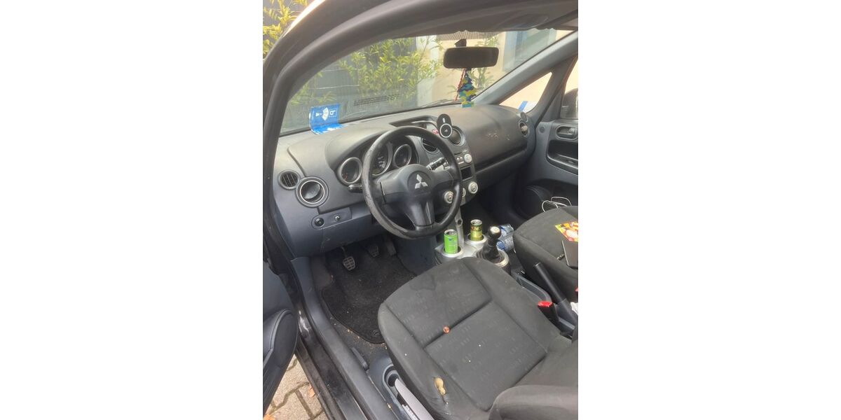 Mitsubishi Colt 200.000 km 1.100 &euro; Meerbusch 40670