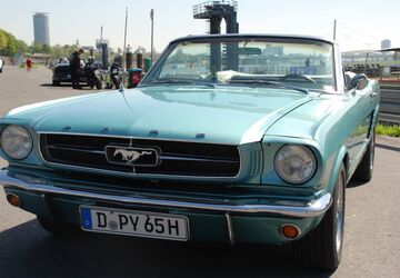 Ford Mustang 102.053 km 39.000 &euro; Düsseldorf 40237