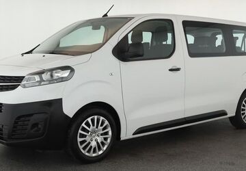 Opel Vivaro 55.600 km 24.484 &euro; Düsseldorf 40233