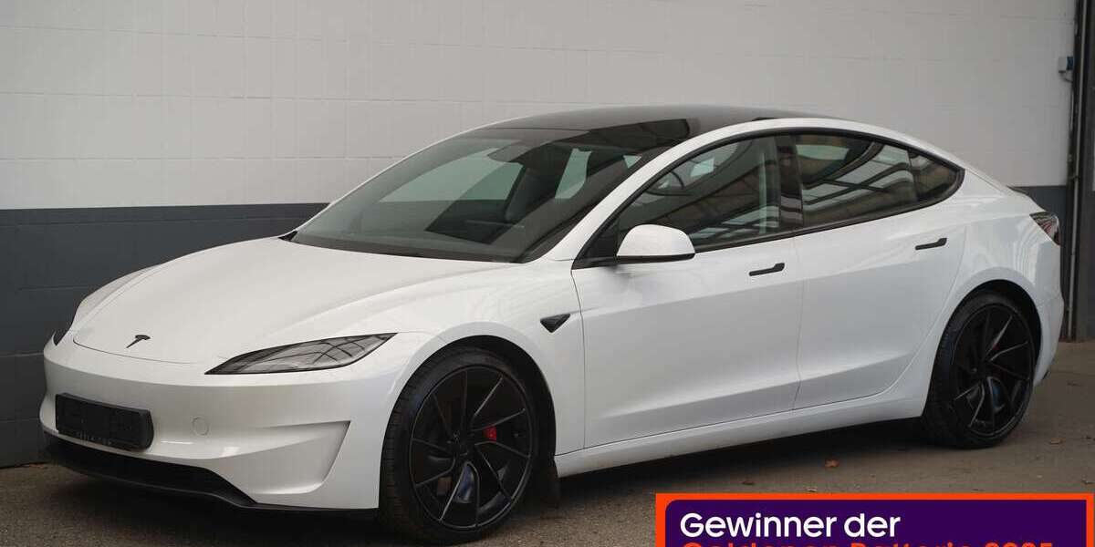 Tesla Model 3 11.068 km 49.450 &euro; Mönchengladbach 41236
