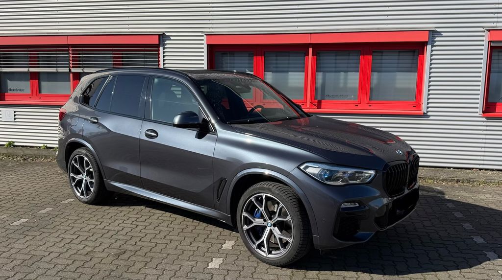 BMW X5 130.000 km 43.900 &euro; Duisburg 47269