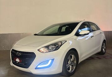 Hyundai i30 128.000 km 8.600 &euro; Düsseldorf 40231