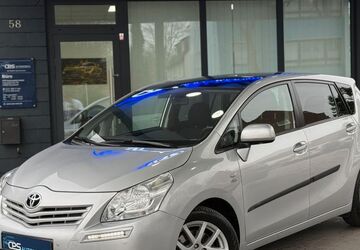 Toyota Verso 86.245 km 10.500 &euro; Düsseldorf 40599