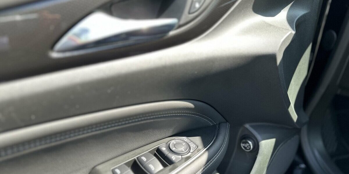 Opel Insignia B Sports Tourer GSi 4x4 / Headup / Pano 140.000 km 12.900 &euro; Mönchengladbach 41066