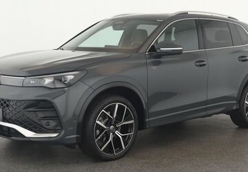 VW Tiguan 15.300 km 47.684 &euro; Neuss 41464