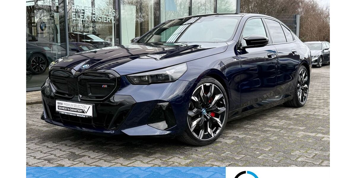 BMW i5 7.691 km 69.930 &euro; Mülheim 45472
