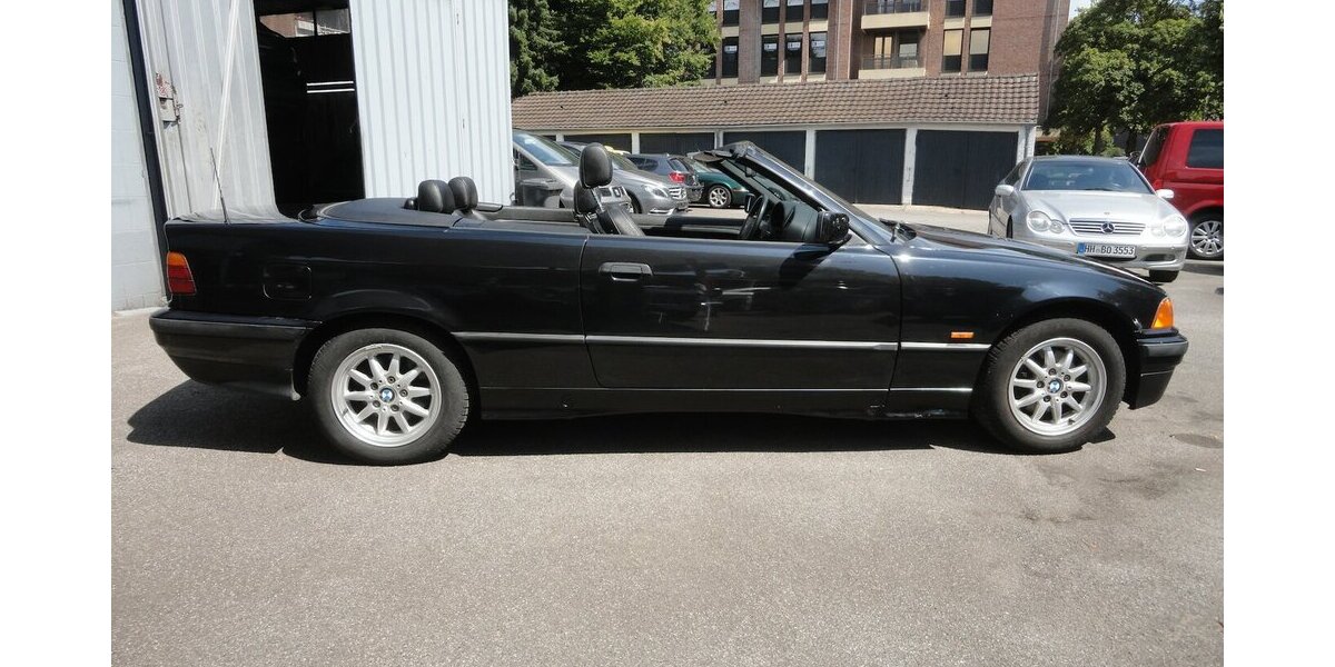 BMW 318i Exclusiv Edition Klimatr.Leder SHZ PDC 220.000 km 5.900 &euro; Neuss 41462