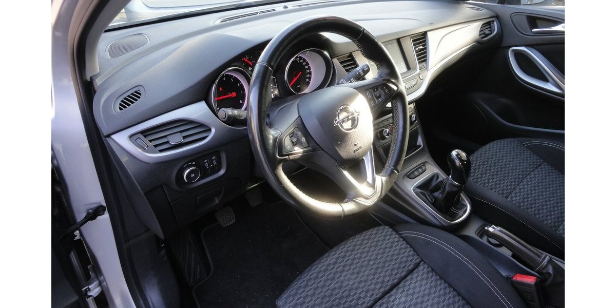 Opel Astra Edition 1,4 Klimatr. SHZ PDC Allwetter Top 90.000 km 8.990 &euro; Neuss 41462