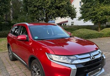 Mitsubishi Outlander 65.000 km 16.800 &euro; Solingen 42657