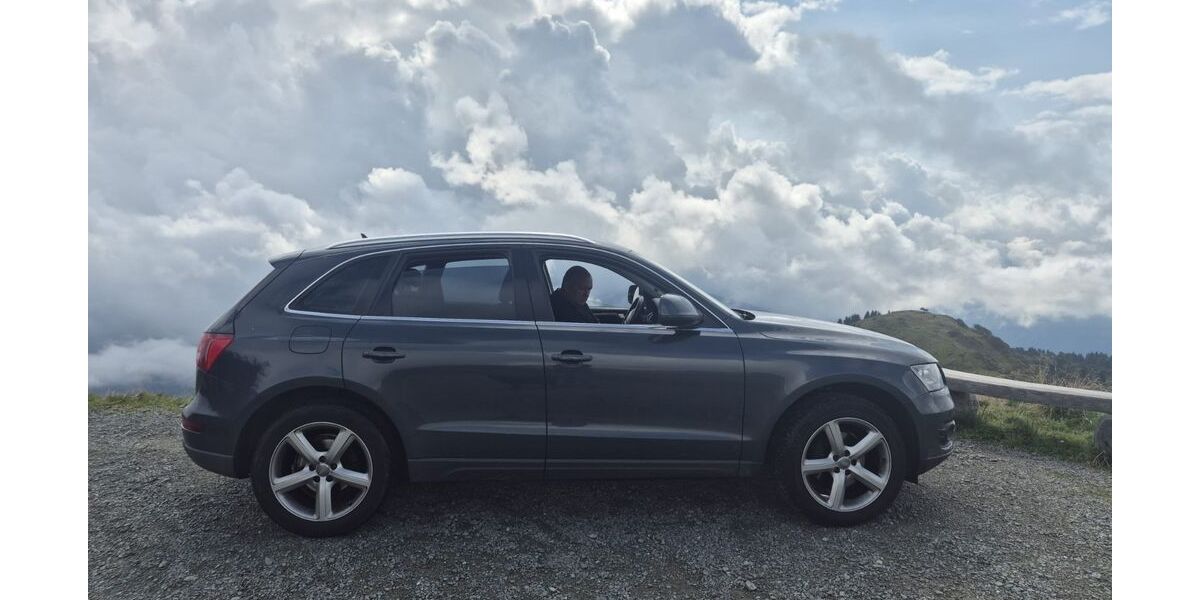 Audi Q5 213.000 km 9.970 &euro; Solingen 42653