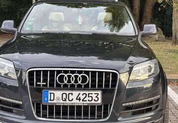 Audi Q7 242.000 km 14.500 &euro; Düsseldorf 40233