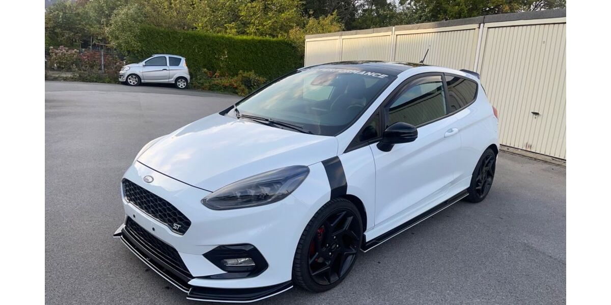 Ford Fiesta 58.900 km 17.999 &euro; Remscheid 42855