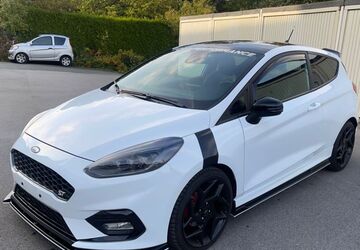 Ford Fiesta 58.900 km 18.700 &euro; Remscheid 42855