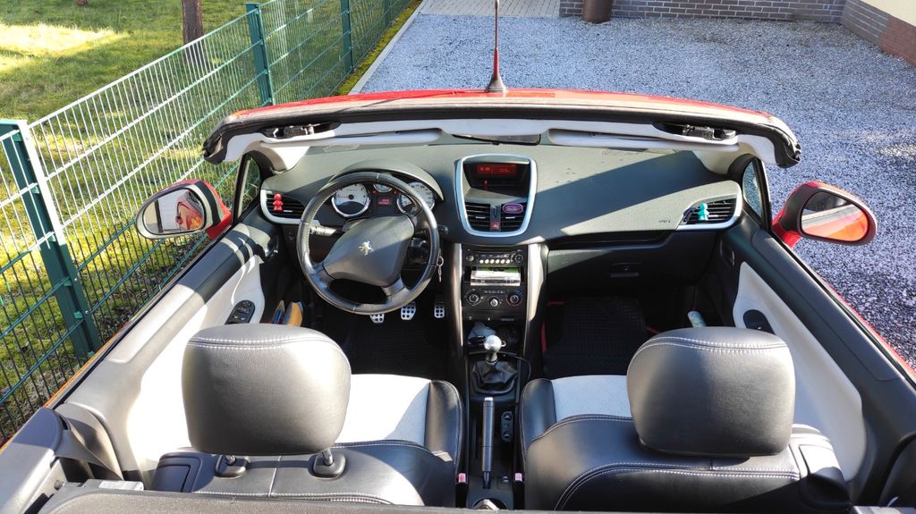 Peugeot 207 201.000 km 1.999 &euro; Velbert 42549