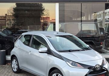 Toyota Aygo (X) 140.128 km 5.999 &euro; Krefeld 47803