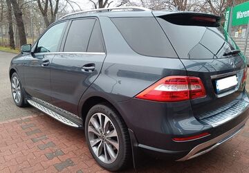 Mercedes-Benz ML 350 250.000 km 17.950 &euro; Duisburg 47139