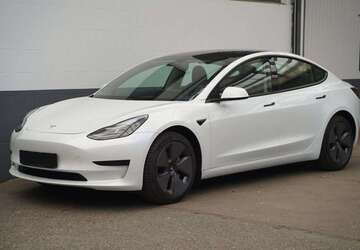 Tesla Model 3 56.890 km 23.950 &euro; Mönchengladbach 41236
