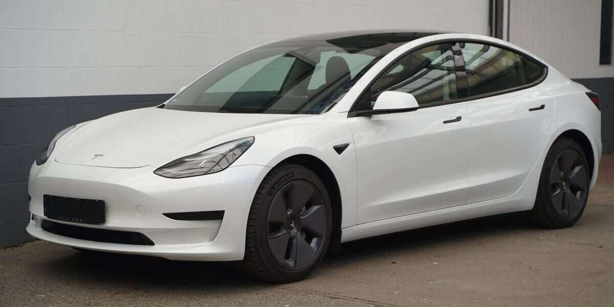 Tesla Model 3 56.890 km 23.950 &euro; Mönchengladbach 41236