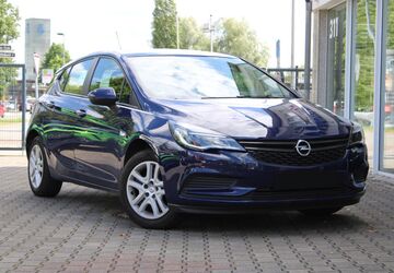 Opel Astra 108.946 km 7.999 &euro; Düsseldorf 40625